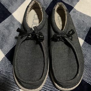 Brand New Hey Dudes Size 9